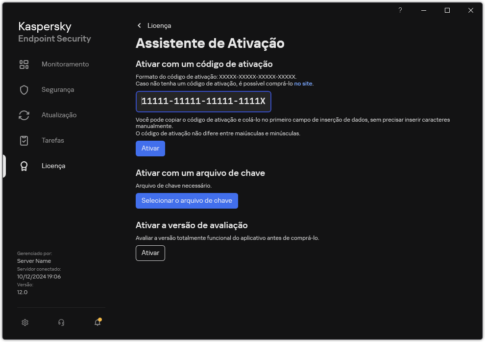 Janela com as ferramentas de ativação do aplicativo. O usuário pode inserir um código de ativação ou selecionar um arquivo de chave.